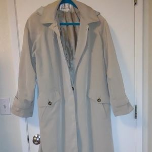 Plus size women's trenchcoat